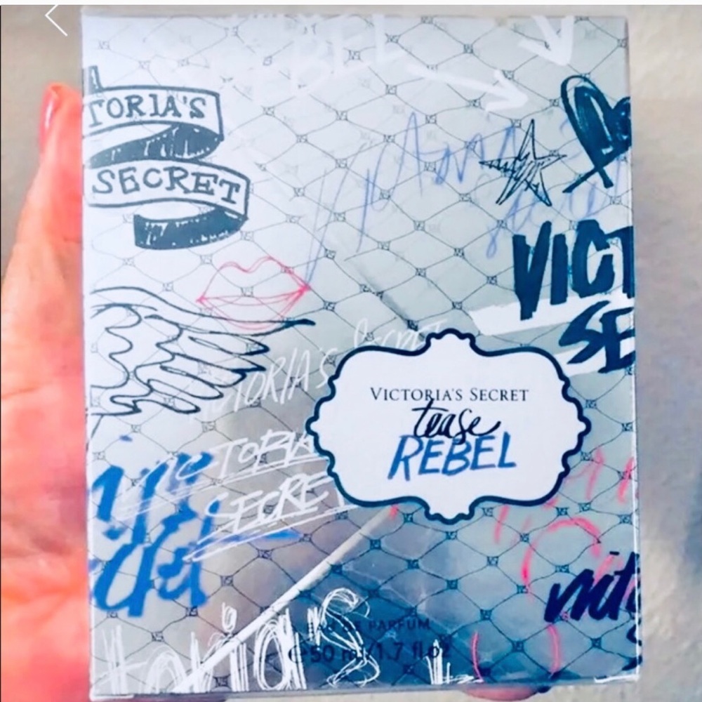 VICTORIA SECRET TEASE REBEL - Picture 3 of 3